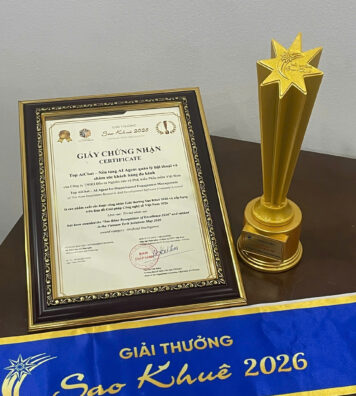 bằng khen + Cup